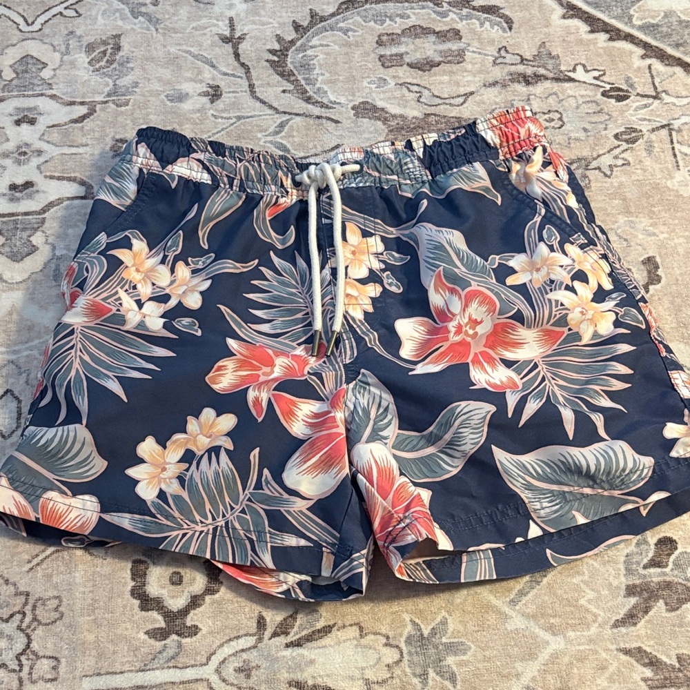 American eagle Floral Print men’s lined swim trunks size XS